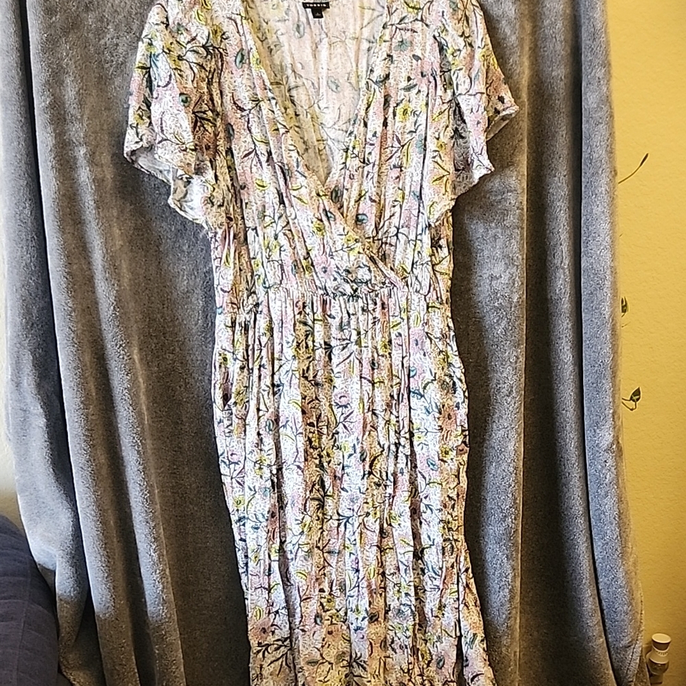 Floral V-Neck faux Wrap Dress